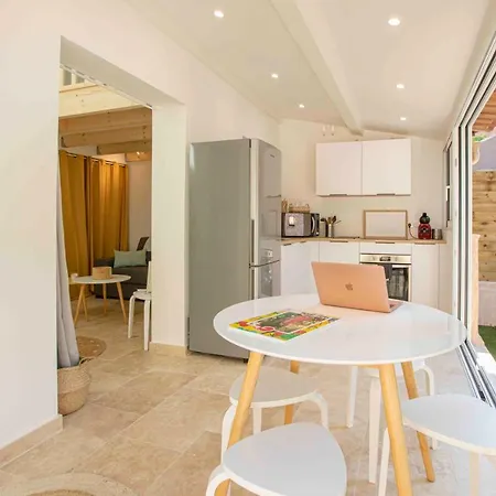 La Maison De La Mer, Golfe De Saint-tropez * Gassin