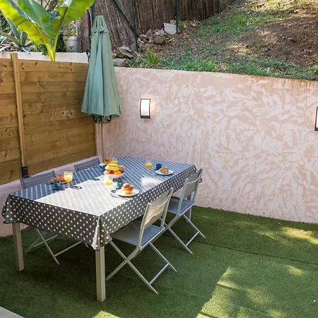 La Maison De La Mer, Golfe De Saint-tropez * Gassin